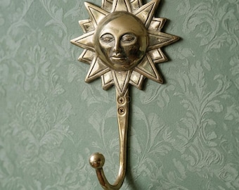 Brass Sun Face Wall Hook, Celestial Wall Decor, Vintage Sun Hook, Gothic Home Decor, Boho Wall Hanger, Unique Brass Hook, Witchy Decor