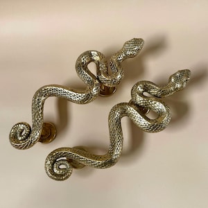 Brass Snake Door Handle for Hotels, Restaurants, Concept Stores Animal Door Pull Door Handel for front door Gift for new home