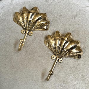 Brass Shell Wall Hook Coastal Decor, Beach House Accent Nautical Brass Hook for Keys  Towels Ocean decor Gift for new home