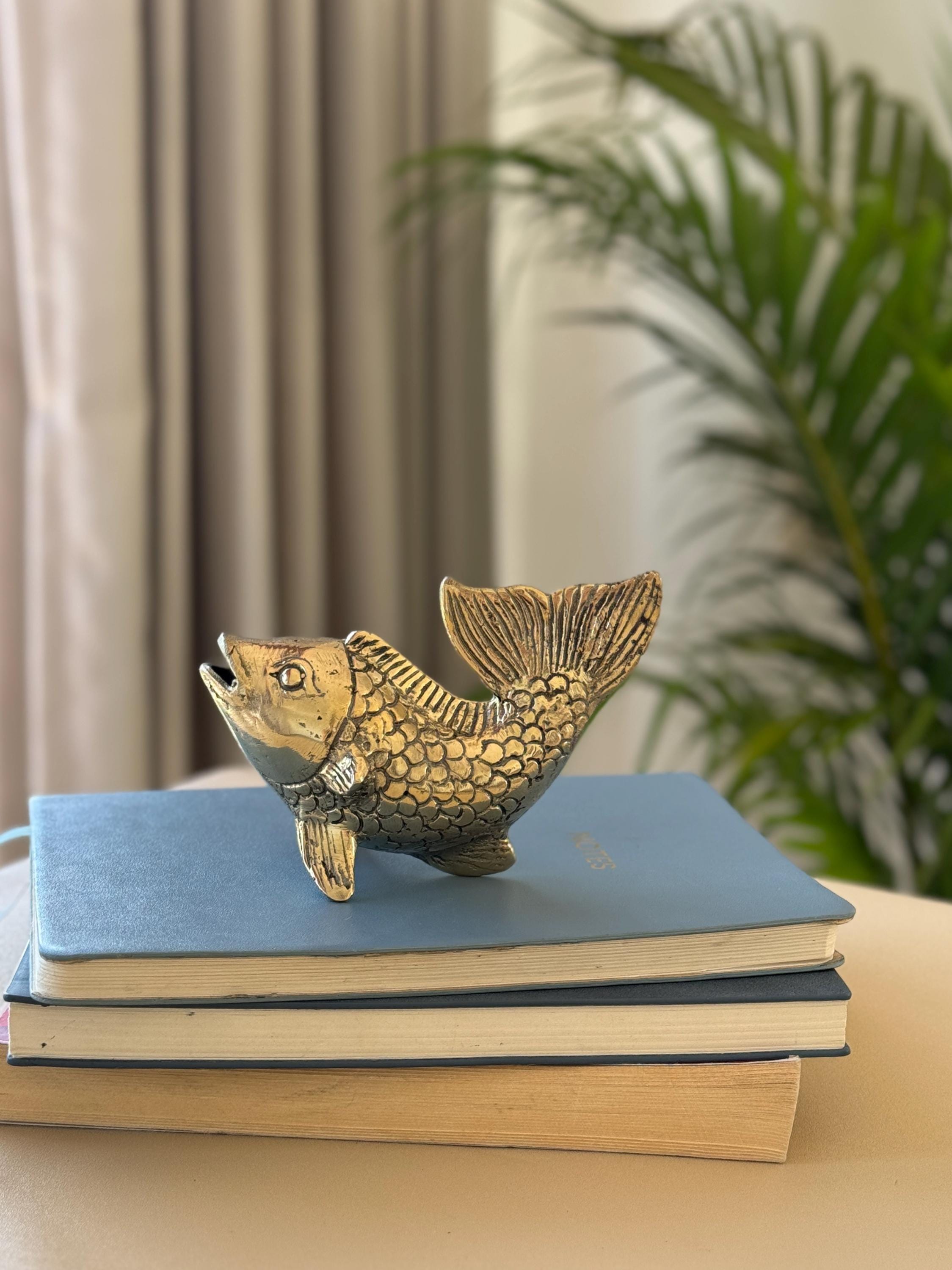 Koi fish statue - Etsy 日本