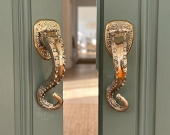 Octopus Tentacle Door Handle, Brass Door Pull, Antique Brass Hardware, Vintage Brass, Nautical Door Hardware, Coastal Home Decor