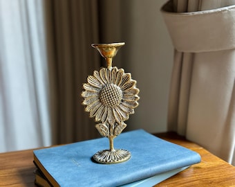 Sunflower Messing Kerzenhalter - Elegantes Blumendekor Handgefertigter Vintage Messing Akzent Perfektes Einweihungsgeschenk für Gärtner