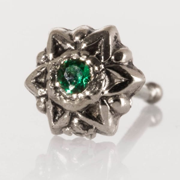 Star nose stud,Emerald gemstone,sterling silver,Indian nose piercing,22 gauge,0.6 mm,star of david,magen David,sri yantra