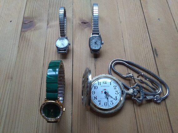 Four vintage watches for parts or repair Support … - image 7