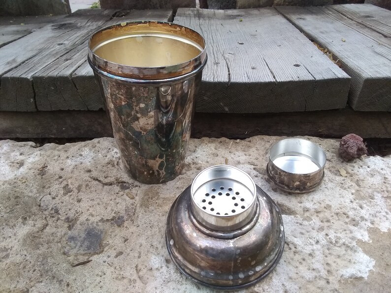 Regis Plate Reg. E. P. N. S. Made in England N1365 One & Half Pint