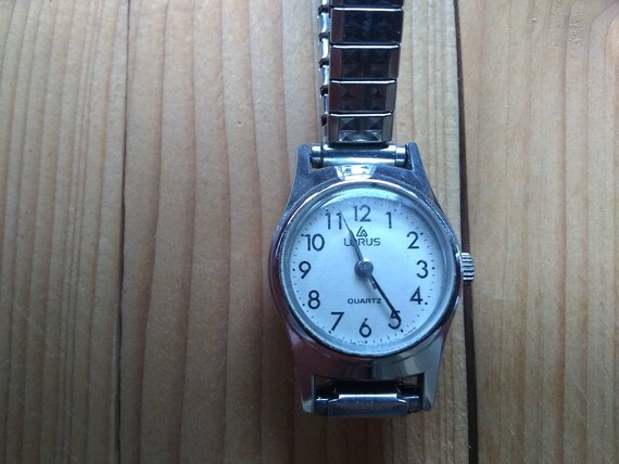 Four vintage watches for parts or repair Support … - image 2
