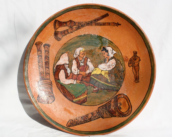 Terracotta Traditional folk Style Instrument Wall Plate, Croatia Folk plate