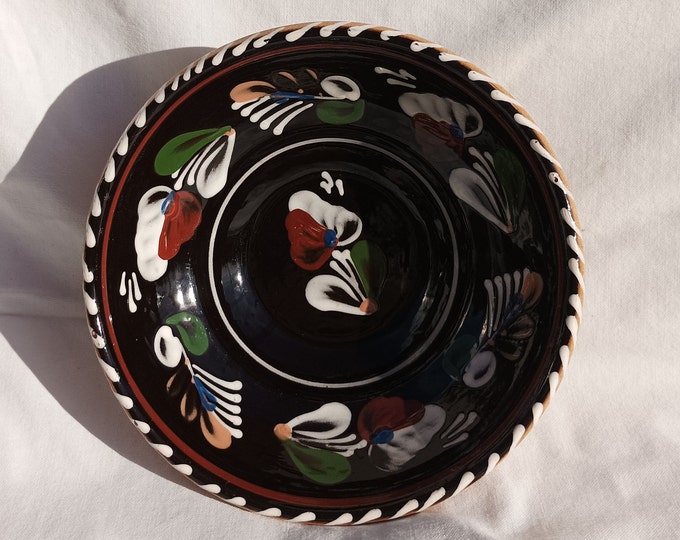 Hungarian Traditional Folk Black Plate, Vintage Hand Painted Wall Plate Dishes, Wall Hangings, Folk Art, Flower Design
