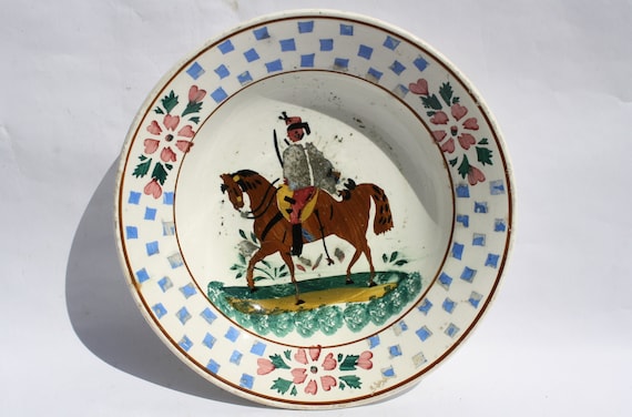 Pièce De Vaisselle équestre Militaire Ancienne - Très Rare - Cavalerie, Hussards, Dragons - État Occasion