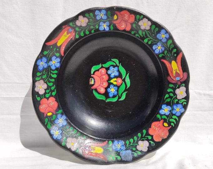 Hungarian Traditional Folk Black Plate, Vintage Hand Painted Wall Plate Dishes, Wall Hangings, Folk Art, Flower Design