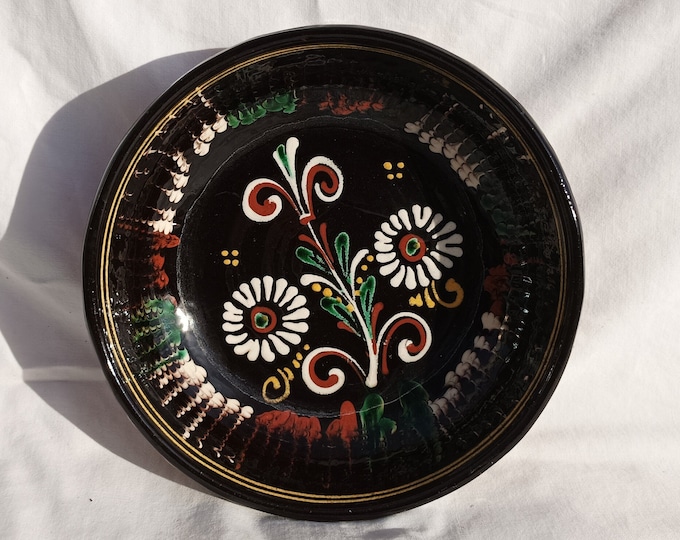 Hungarian Traditional Folk Black Plate, Vintage Hand Painted Wall Plate Dishes, Wall Hangings, Folk Art Pottery, Flower Design