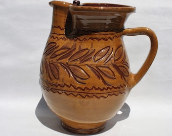Jarra de vino enorme de gres, jarra de agua popular en relieve