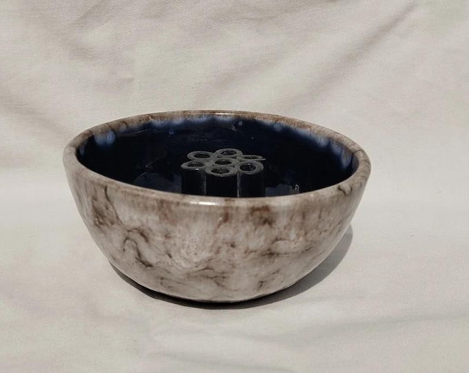 Ikebana Vase, Ceramic White Gray Ikebana Dish, Vintage Ceramic Flower Frog, Ikebana Bowl