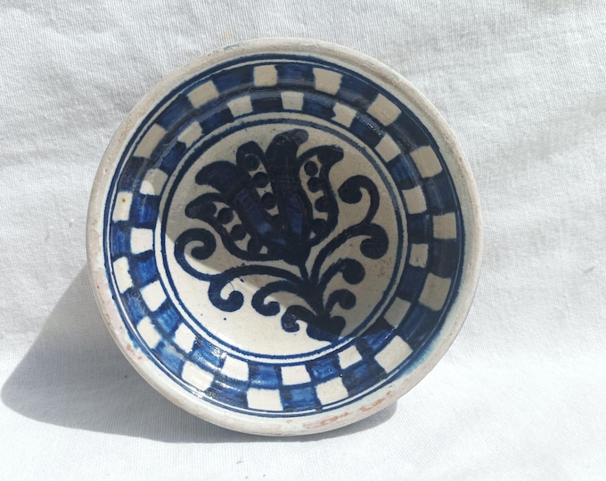 Traditional Folk Vintage Ceramic Little Plate With Tulip Motif, Little Folk Pottery With Folk Flower Motif, Ceramic Wall Plate