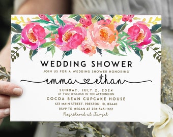 Può includere: Invito a un bridal shower con un design floreale ad acquerello con fiori rosa, pesca e verdi. L'invito recita "Wedding Shower" e "Join us for a wedding shower honoring Emma & Ethan". La data, l'ora e la posizione del shower sono elencate di seguito. L'invito include anche le informazioni RSVP e la posizione del registro.