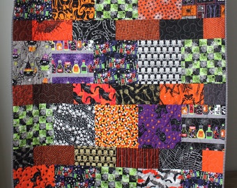 Halloween Lap Quilt: Spooky Modern Throw, Metallic Accents