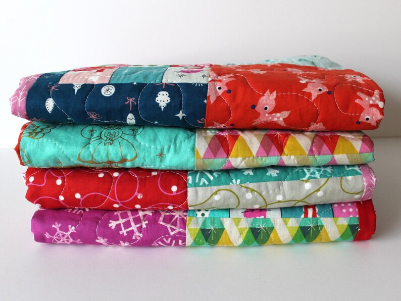 Christmas Quilt Christmas Lap Quilt Christmas Throw Quilt Etsy