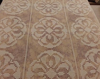 Vintage Hand Crocheted Double Size Fringed Edges Bedspread or Throw, Cottage, Victorian, Romantic, Antique