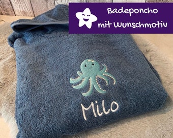 Badeponcho Poncho mit Namen und Wunschmotiv bestickt grün, blau oder Beere