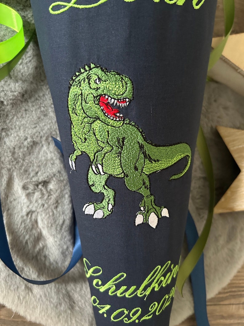 Cono escolar Dino con el nombre T-Rex Trex verde azul para Step by Step Dino Night personalizado hecho de tela Wild T-Rex Taro imagen 2
