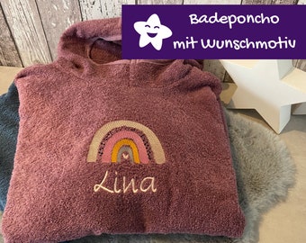 Bath poncho embroidered with name and rainbow