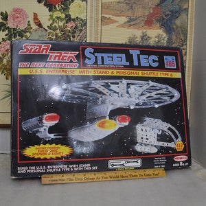 Star Trek Enterprise and Shuttle Unassembled Kit!!