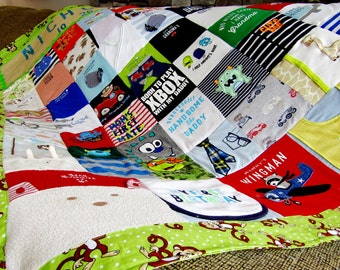 Custom made memory quilt, baby clothes, onesie, t-shirt quilt, blanket, personalized