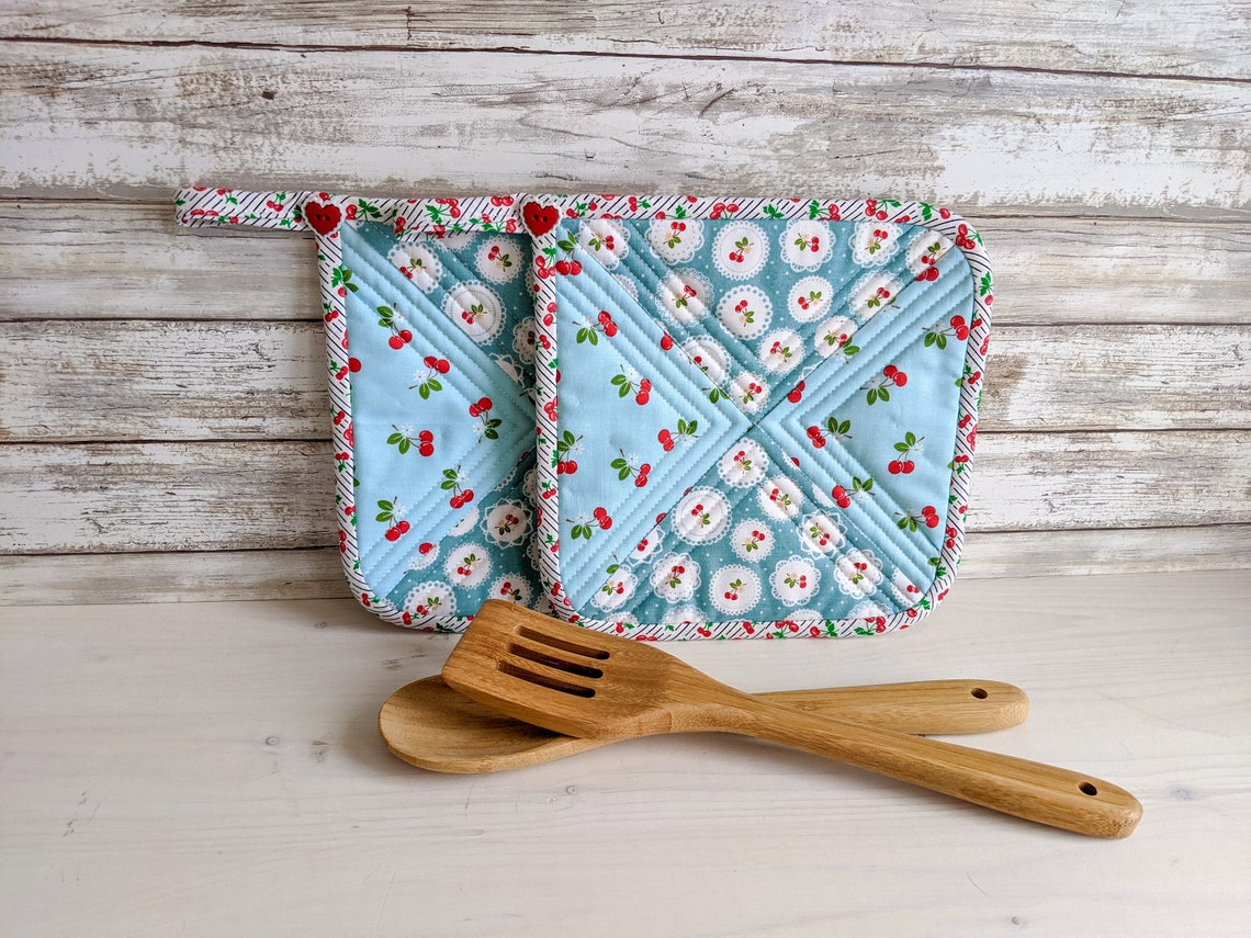 Quilted Pot Holder Set Vintagereproduction Pot Holders Etsy