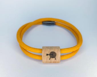 Archery Paracord Bracelet: Engraved Wood Target, Magnetic Clasp