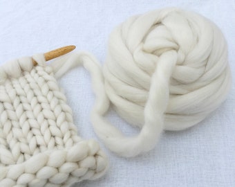 Natural Jumbo Yarn / Unspun Roving British Wool / 100g = 20m  / Ideal for Chunky Knit Blankets