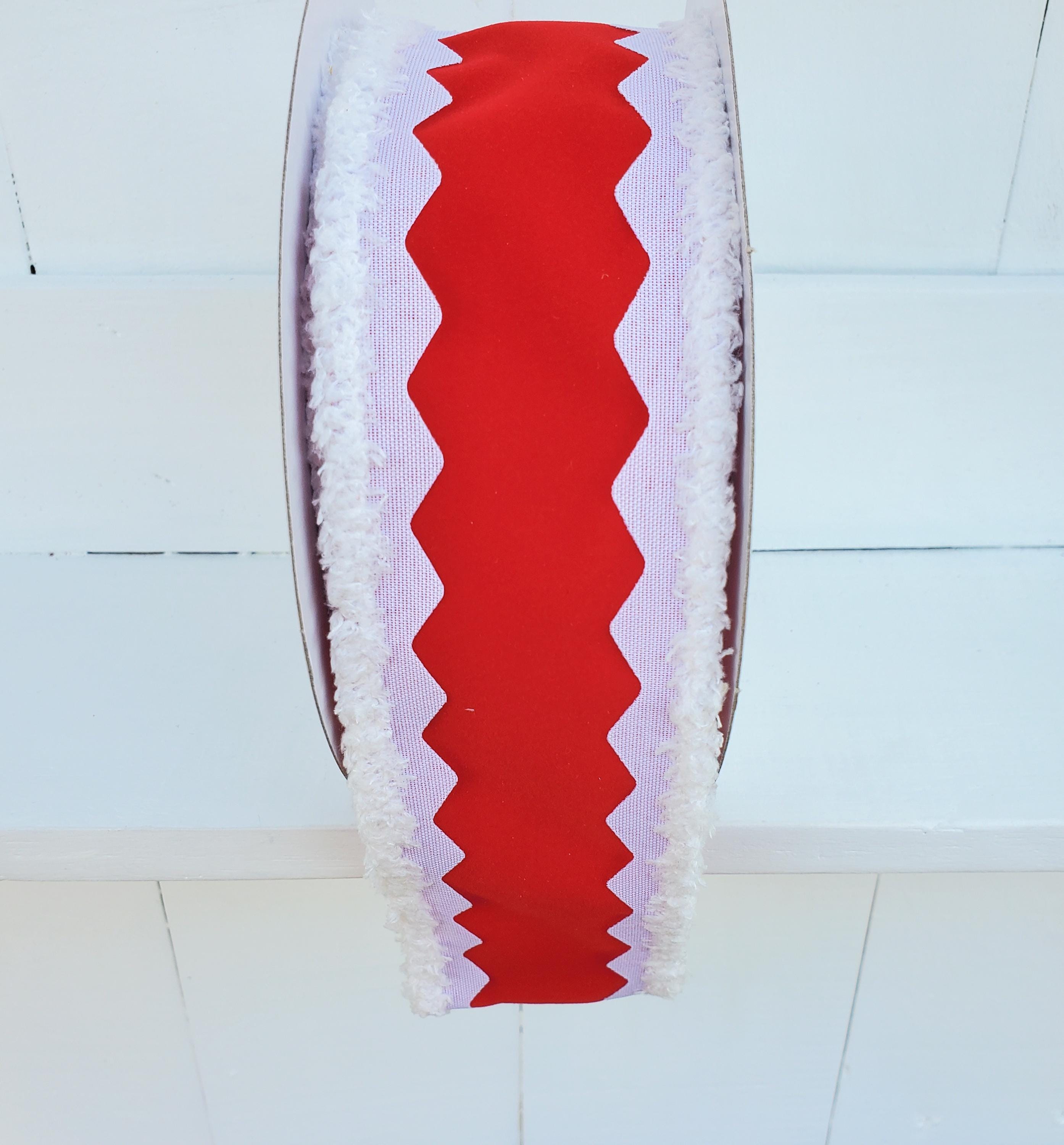 Red Velvet With White Ric Rac/white Drift Wired Ribbon 2.5