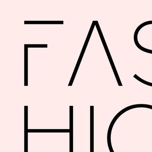 K&ouml;nnte beinhalten: Schwarz-wei&szlig;es Grafikdesign mit dem Wort "FASHION" in minimalistischem Stil.
