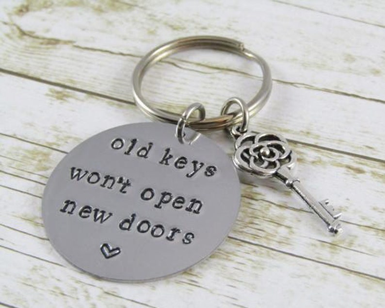 Old Keys won't open new doors keychain, new me gift, inspirational quote keychain, sobriety gift, divorce gift, break up gift, positive life image 2