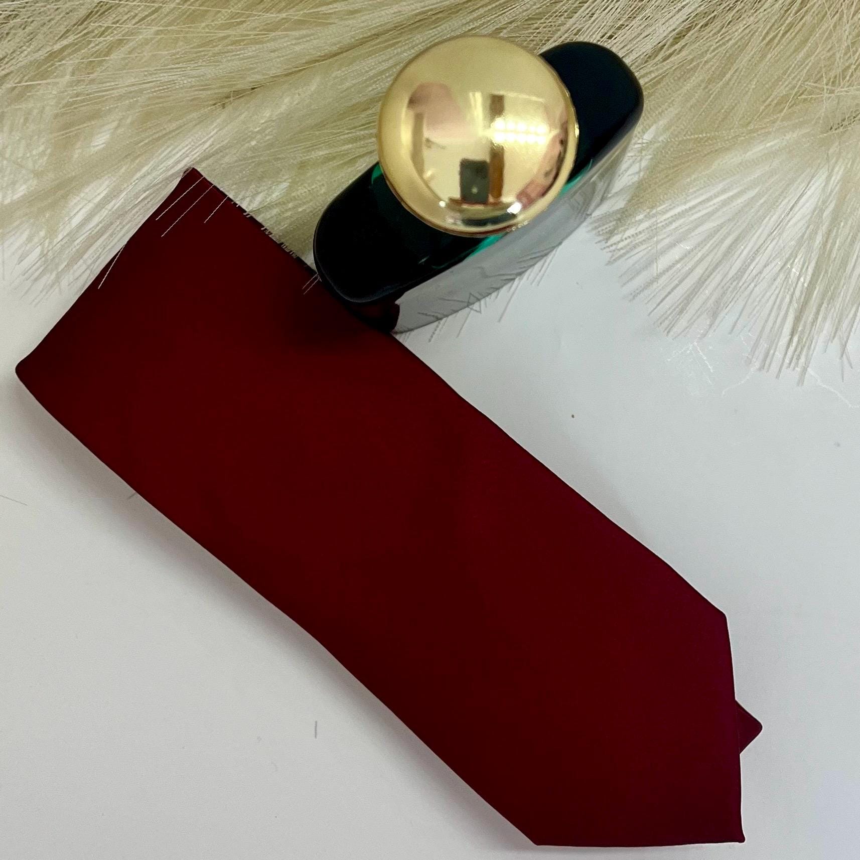 Merlot Burgundy Men's Tie: Personalised Groomsmen Gift