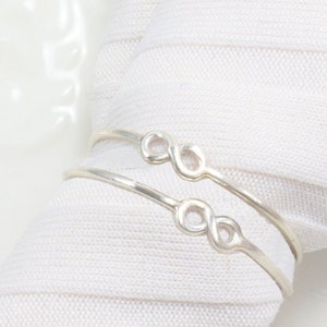 Sister Rings For 2 Infinity Ring Set, Mother Daughter Rings, Dainty Ring, Silver Ring, Tiny Ring, Minimalist Ring, Knot Ring, Mom Gift, Bff
