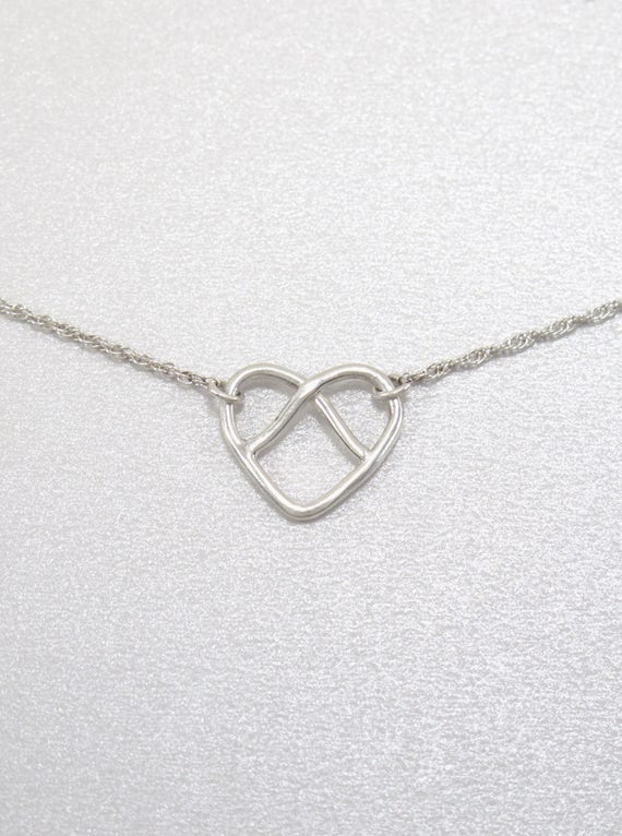 mother and daughter knot necklace