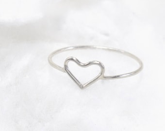 Anillo de corazón delicado, Anillo de apilamiento delgado, Plata de ley, Anillo de promesa, Anillo de amor, Minimalista, En capas, Pequeño, Lindo, Joyería, Regalo para mamá, Ella