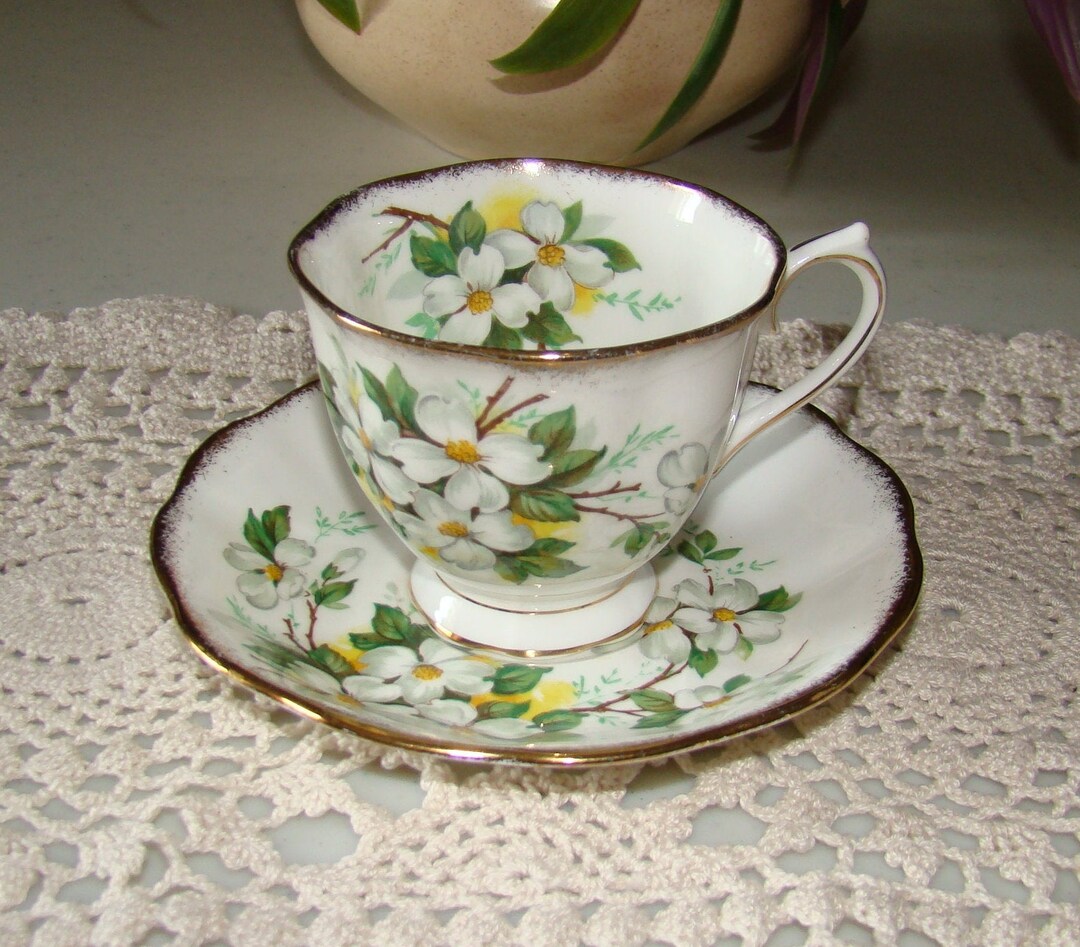 Royal Albert Bone China England - Vintage Tea Cup and Saucer