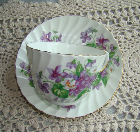 Aynsley Bone China England Vintage Spiral Tea Cup and Saucer Aynsley Bone China England Vintage Spiral Tea Cup and Saucer