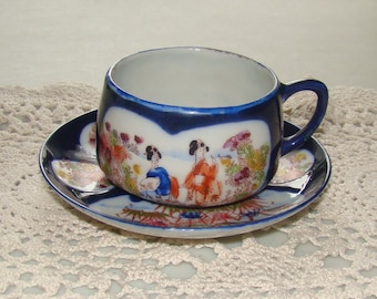 Tashiro Shoten Ltd, Nagoya Japan - Hand Painted - Scenes with Geisha Girls