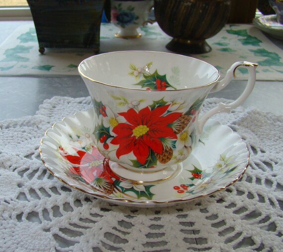 Royal albert clearance yuletide
