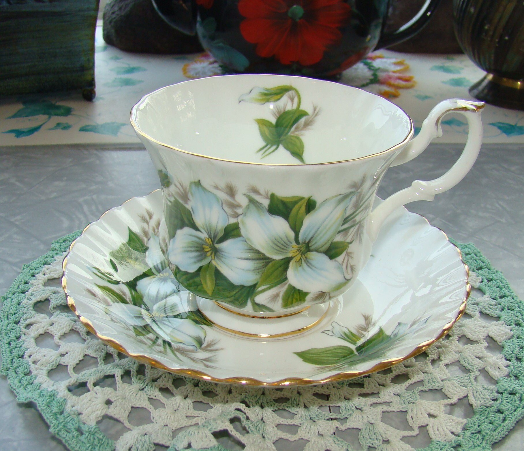 Royal Albert Trillium Porcelain Pastry Plate with Handles Bone China England 