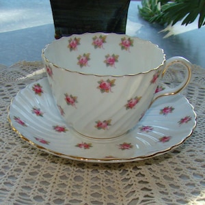 Aynsley - Bone China England - Vintage Spiral Tea Cup and Saucer - Spiral with Small Pink Roses