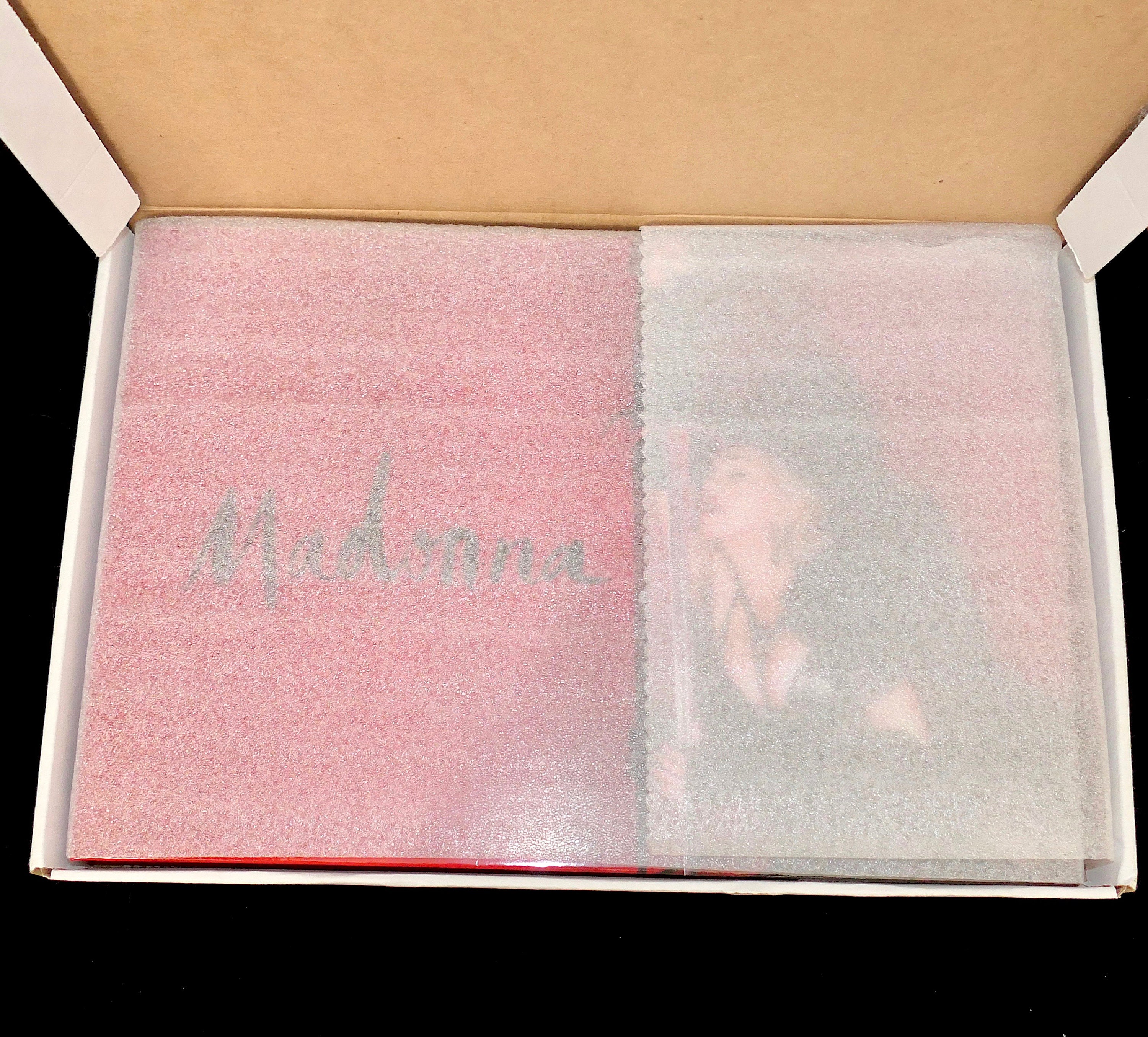 Madonna Rebel Heart Tour 2015 VIP Commemorative Album COA Madonna Rebel Heart Tour 2015 VIP Commemorative Album COA