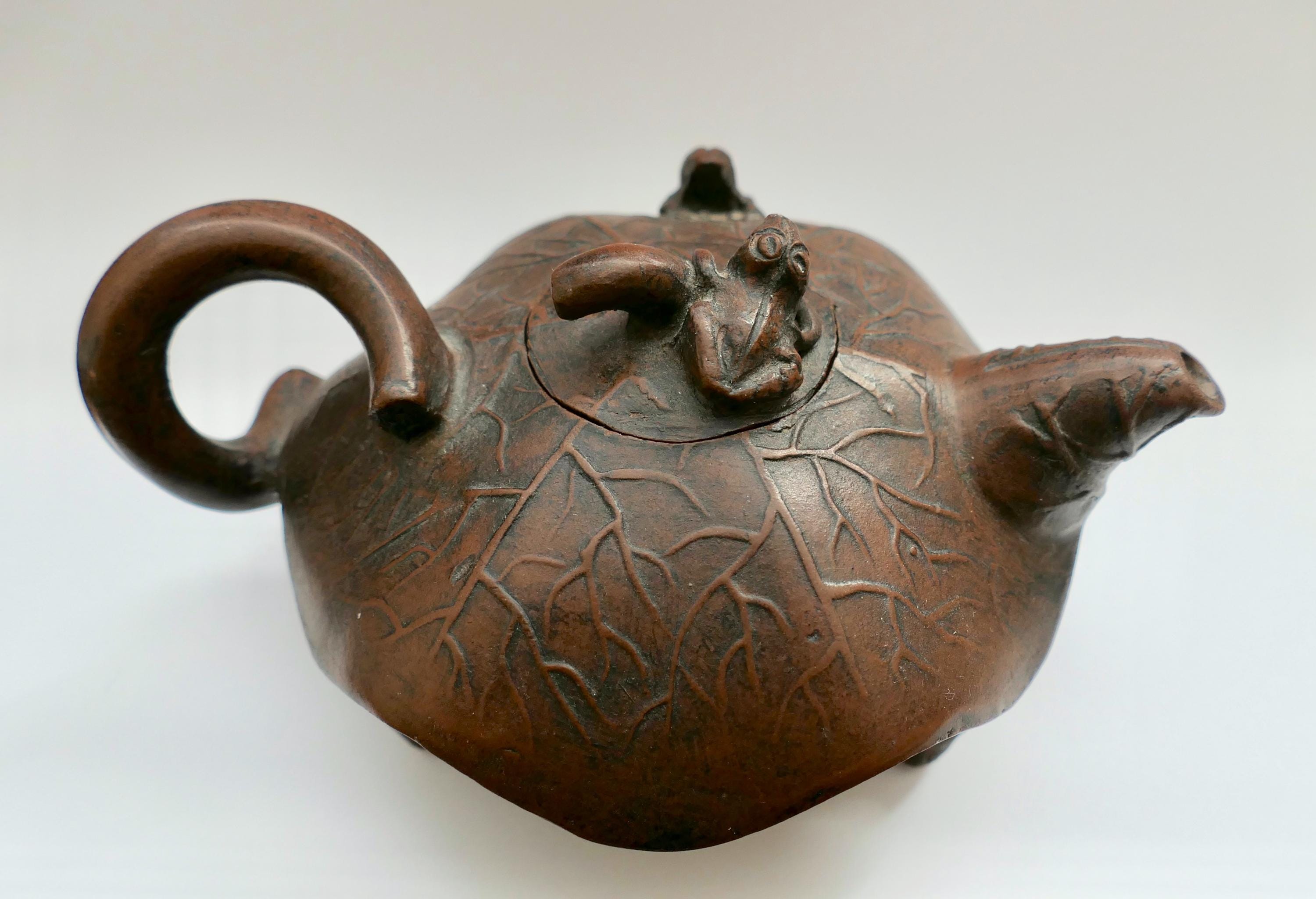 Vintage Chinese Yixing ZISHA Five FROGS 宜興紫砂五蛙壺 Teapot