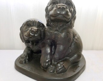 Joseph L. BOULTON (1896 - 1981) Cocker Spaniel Pappies Signed Painted Alabaster Sculpture