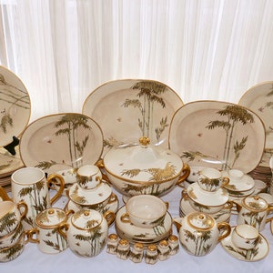Meiji Era (1868-1912) SATSUMA 薩摩焼 KOSHIDA Hand Painted 88 Pc Dinner Service Fully Marked