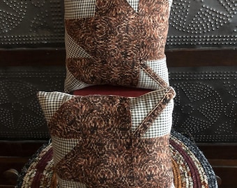 Set of 2 Patchwork 7” x 7” pillow cupboard tucks/bowl filler. Leaf Design.