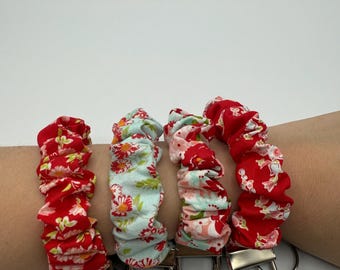SCRUNCHIE WRISTLET | Keychain | Car key Holder| Summer Wristlet | Floral Key Chain | Cute Key Chains for Her
