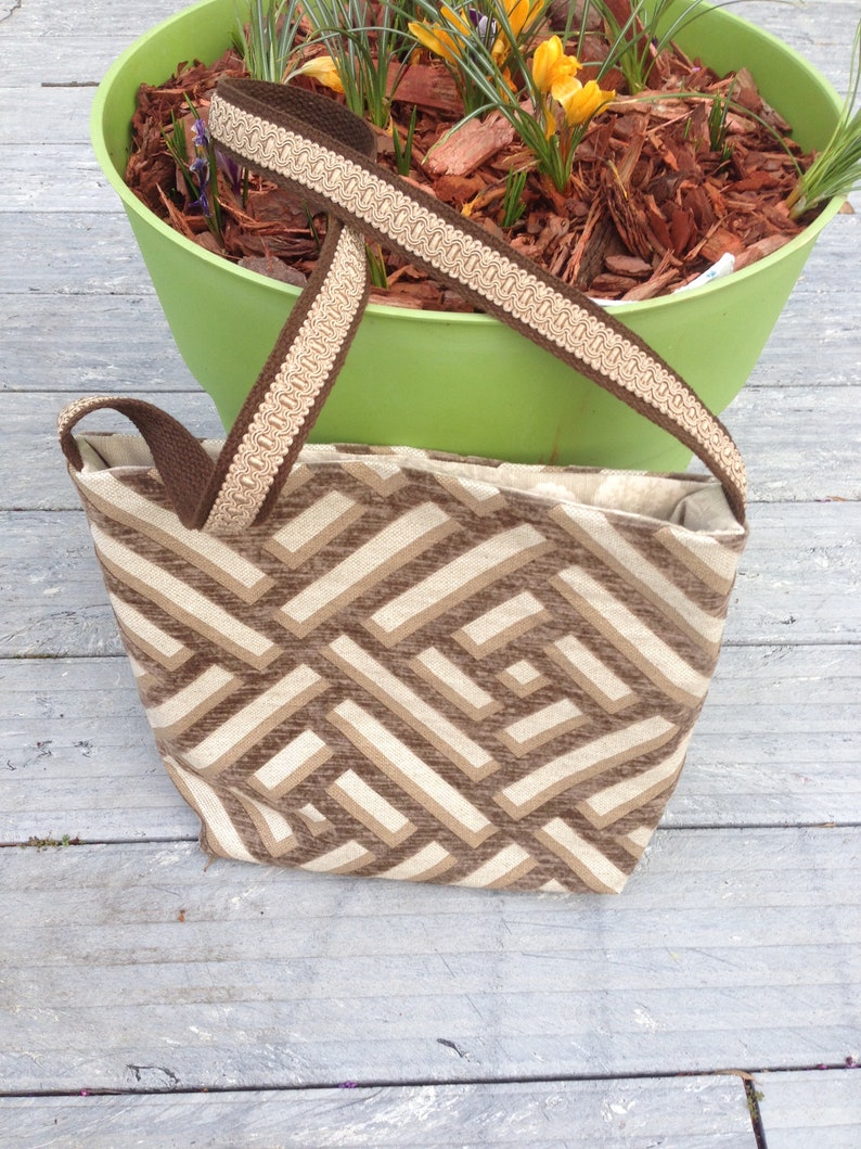 SHOULDER STRAP TOTE medium great for work or play